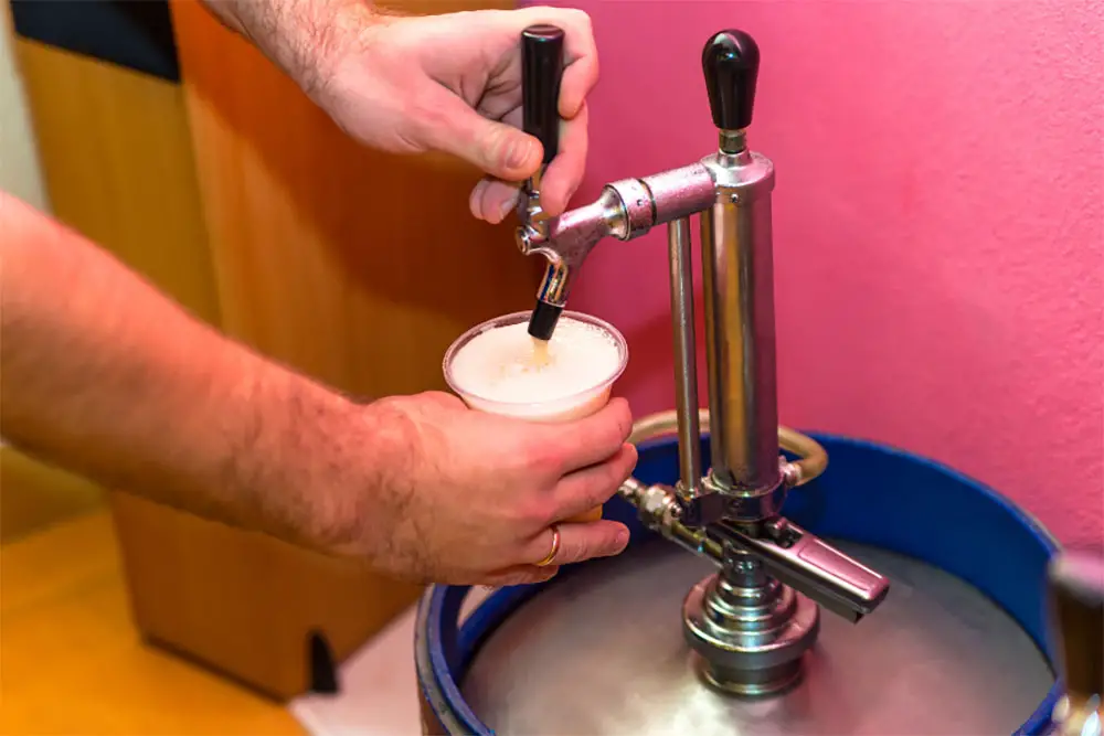 Best Mini Kegerators and Beer Dispensers For Home Use: Enjoy Fresh Draft Beer Anytime