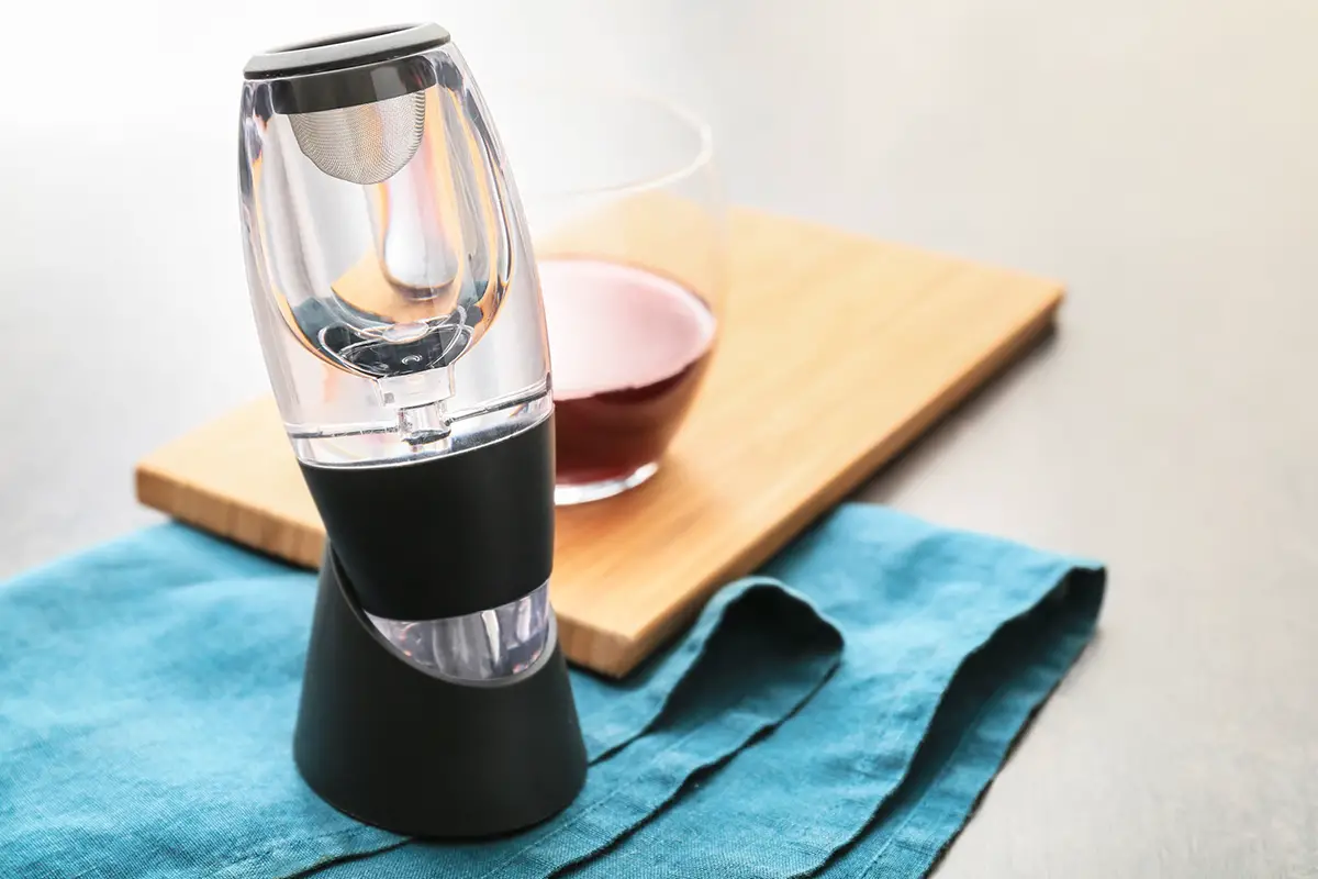 What a Wine Aerator Does (and Why You Should Have One!) Liquid Bread Mag