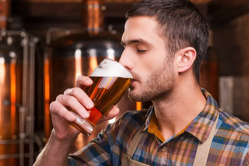 How To Like Beer (6 Ways to Acquire a Taste for Beer)