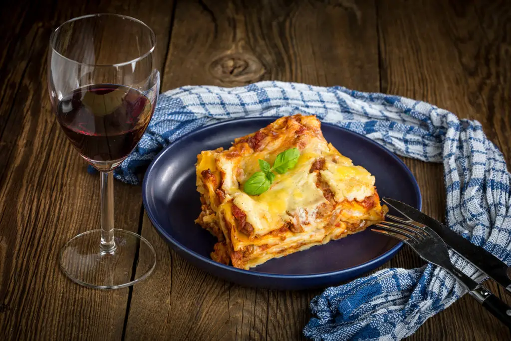 Top 10 Wines to Serve With Lasagna (Revealed!))